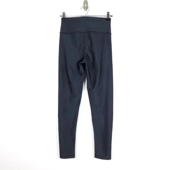 PE Cropped legging S - Picture 2 of 16